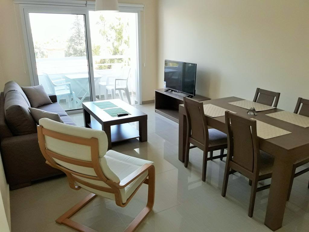 32 Hill Court Apartamento Larnaca Exterior foto