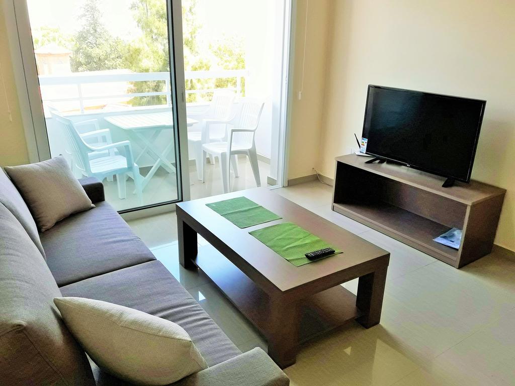 32 Hill Court Apartamento Larnaca Exterior foto