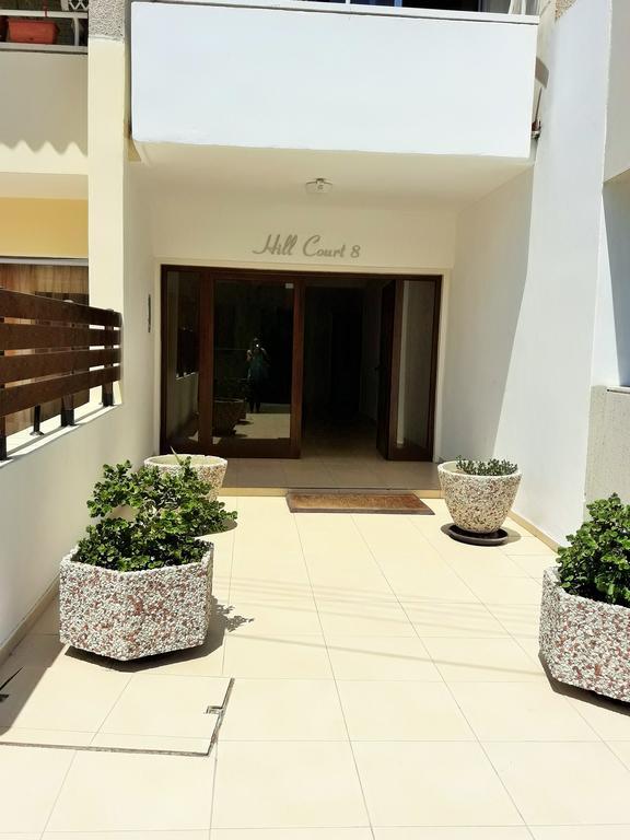 32 Hill Court Apartamento Larnaca Exterior foto