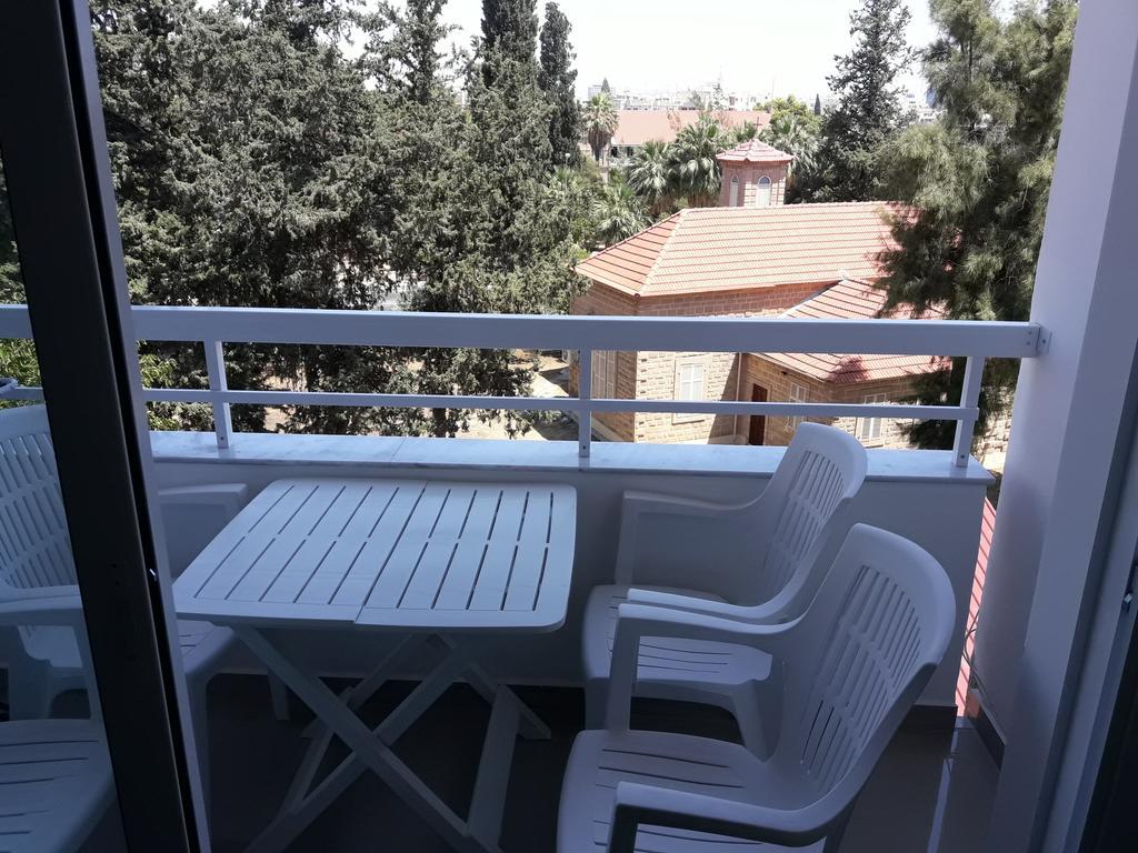 32 Hill Court Apartamento Larnaca Exterior foto
